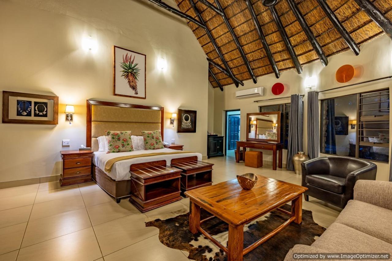 Zulu Nyala Game Lodge Hluhluwe Exterior foto